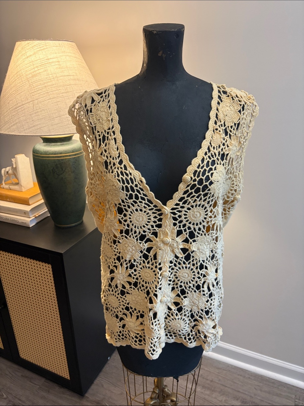SMW Crochet Cottage Granny V-Neck Sleeveless Top Sunshine Yellow Size M Cotton